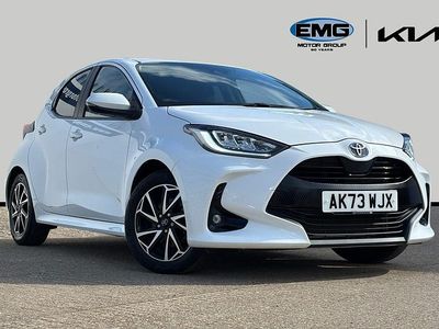 Used Toyota Yaris Design 116 HP (85 kW) 2023 White Hatchback