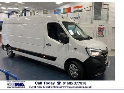 Used Renault Master Business 135 HP (99 kW) 2022 White MPV