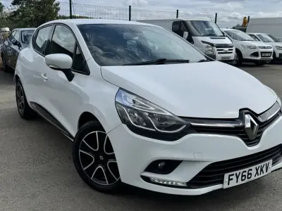 Used Renault Clio Dynamique 2016 White Hatchback