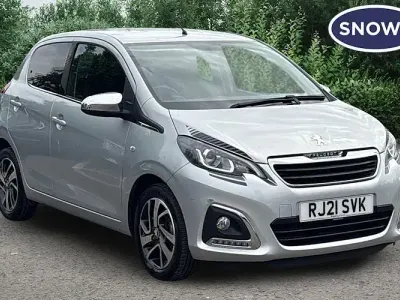 Używany Peugeot 108 Collection 72 KM (52 kW) 2021 Srebrny Hatchback