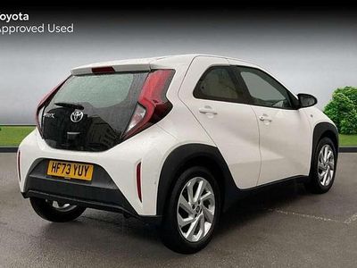 Used Toyota Aygo X PURE 72 HP (52 kW) 2023 White SUV