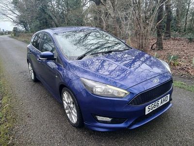 Usado Ford Focus ST-Line 125 HP (91 kW) 2016 Azul Citadino