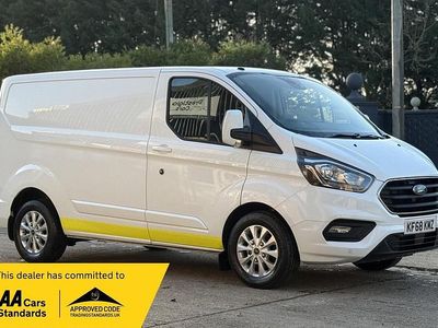 White Used 2019 Ford Transit Custom Limited | £11,490 (Fair price)