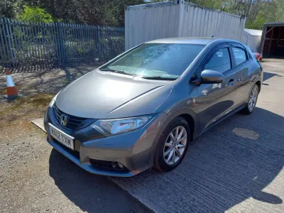 Używany Honda Civic ES 150 KM (110 kW) 2012 Szary Hatchback