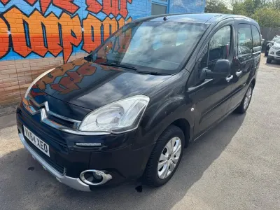 Usado Citroën Berlingo 90 CV (66 kW) 2014 Negro Monovolumen