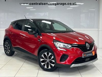 Red/black Used 2022 Renault Captur LIMITED SUV | £12,995 (Fair price)