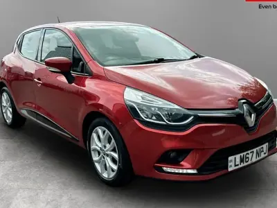 Used Renault Clio Dynamique 75 HP (55 kW) 2017 Red Hatchback