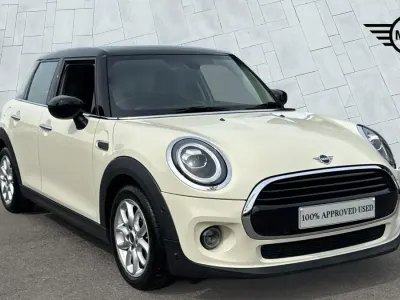 Begagnad Mini Cooper Classic 136 HK (100 kW) 2020 Vit Halvkombi