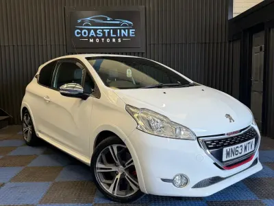 Used Peugeot 208 GTi 200 HP (147 kW) 2013 White Hatchback