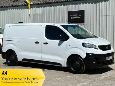 Begagnad Peugeot Expert Premium 2022 Vit Van