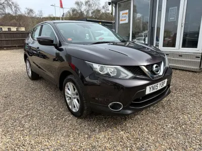 Używany Nissan Qashqai Acenta 110 KM (80 kW) 2015 Czarny SUV