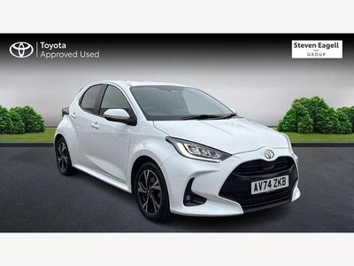 Used Toyota Yaris Hybrid Design 2025 White Hatchback