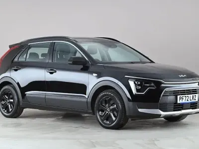 Usado Kia Niro 141 HP (103 kW) 2023 Preto SUV