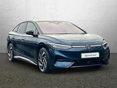 Begagnad VW ID.7 Pro 210 kW (286 HK) 2024 Blå Halvkombi
