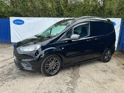 Usado Ford Transit Sport 100 HP (73 kW) 2022 Preto Van