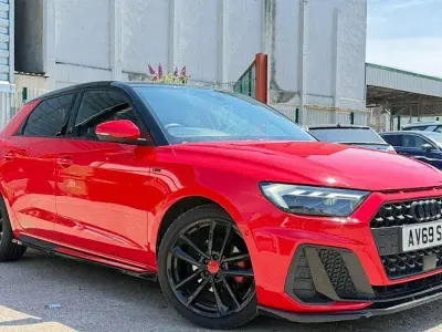 Used Audi A1 Sportback Advanced 116 HP (85 kW) 2019 Red Hatchback
