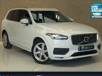 Used Volvo XC90 Momentum 235 HP (172 kW) 2021 White SUV