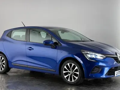 Used Renault Clio Iconic 140 HP (102 kW) 2022 Hatchback