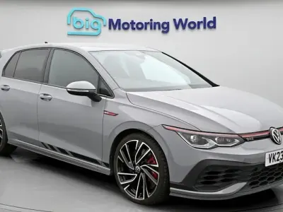 Second-hand VW Golf VIII GTI Clubsport 300 CP (220 kW) 2023 Gri Hatchback