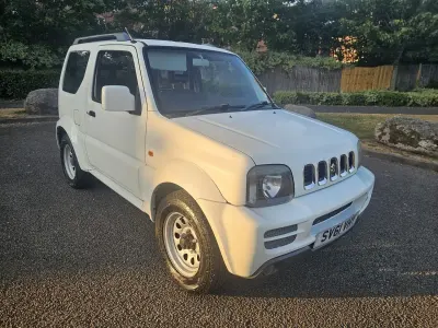 Used Suzuki Jimny SZ3 83 HP (61 kW) 2011 White SUV