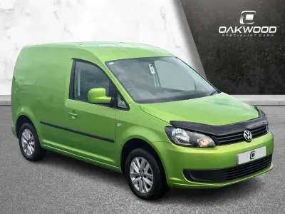 Usado VW Caddy Trendline 102 CV (75 kW) 2014 Verde Monovolumen