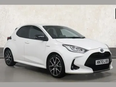 Second-hand Toyota Yaris Hybrid 113 CP (83 kW) 2020 Alb Hatchback