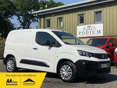 Used Peugeot Partner Premium 131 HP (96 kW) 2022 White MPV