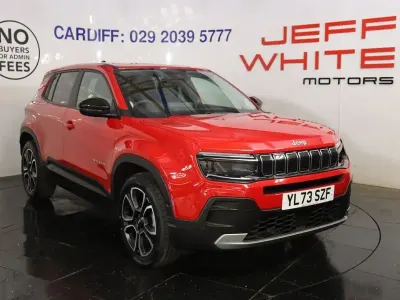 Begagnad Jeep Avenger Altitude 100 HK (73 kW) 2024 Röd SUV