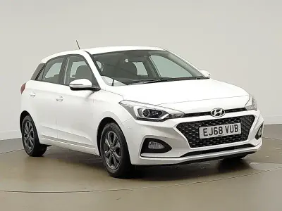 Used Hyundai i20 SE 84 HP (61 kW) 2018 White Hatchback