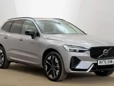Usado Volvo XC60 Ultra 449 HP (330 kW) 2025 Prateado SUV