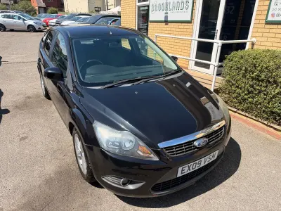 Used Ford Focus Zetec 2009 Panther black Hatchback