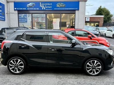 Black Used 2015 Ssangyong (KGM) Tivoli SUV | £5,975 (Fair price)