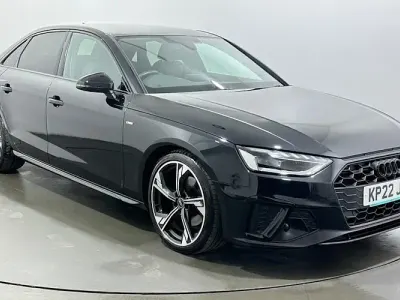 Usado Audi A4 Black Edition 150 HP (110 kW) 2021 Preto Sedan