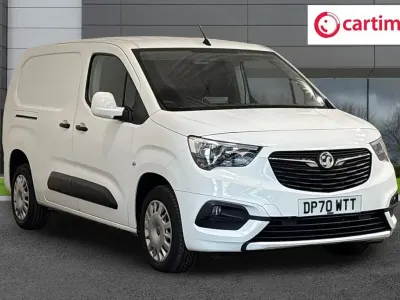 Used Vauxhall Combo Sportive 100 HP (73 kW) 2020 White MPV