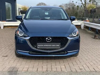 Używany Mazda 2 Inclusive 90 KM (66 kW) 2021 Niebieski Hatchback