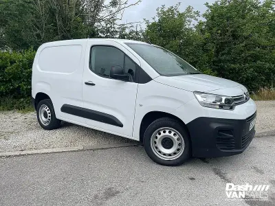 Used Citroën Berlingo 100 HP (73 kW) 2023 White MPV