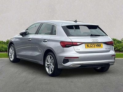 Używany Audi A3 Sport 147 KM (108 kW) 2023 Srebrny Sedan/Limuzyna