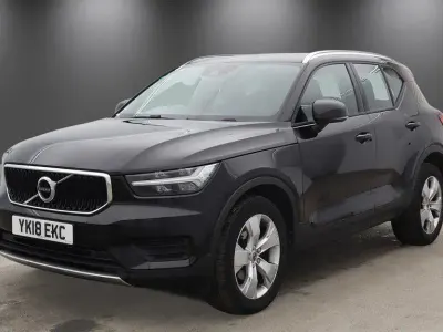Usado Volvo XC40 Momentum 156 CV (114 kW) 2018 Negro SUV