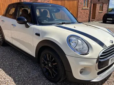 Usado Mini Cooper Hatch 2016 Blanco Utilitario