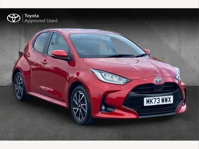 Used Toyota Yaris Hybrid Design 116 HP (85 kW) 2023 Red Hatchback