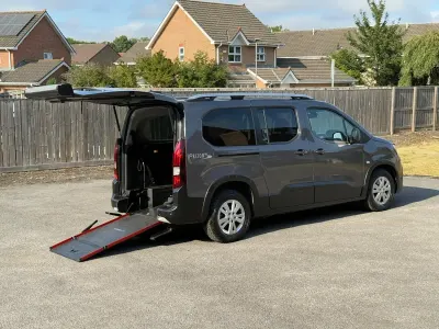Used Peugeot Rifter Allure 110 HP (80 kW) 2021 Grey MPV