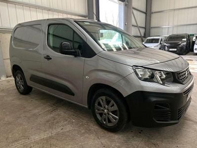 Used Peugeot Partner Premium 100 HP (73 kW) 2023 Grey MPV
