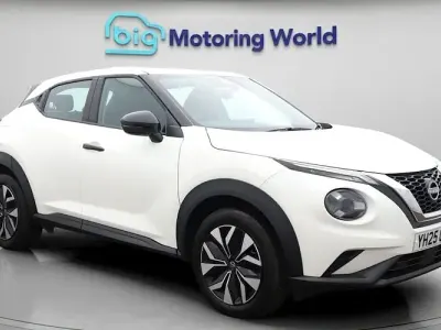 Używany Nissan Juke Acenta Premium 114 KM (83 kW) 2025 Biały SUV