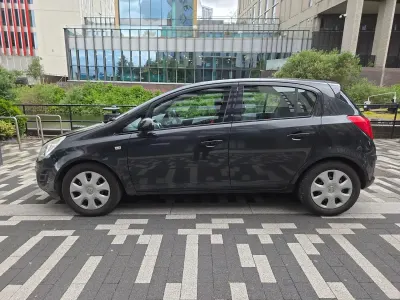 Used Vauxhall Corsa 95 HP (69 kW) 2013 Black Hatchback
