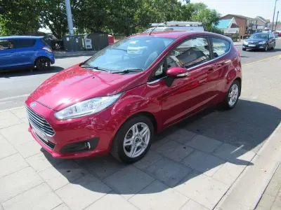 Used Ford Fiesta Zetec 2013 Red Hatchback