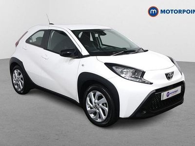 Used Toyota Aygo X PURE 72 HP (52 kW) 2023 White SUV