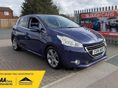 Used Peugeot 208 Allure 92 HP (67 kW) 2014 Blue Hatchback