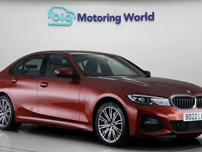 Begagnad BMW 330e M Sport 292 HK (214 kW) 2022 Orange Sedan