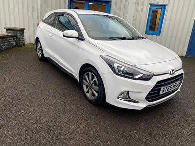 White Used 2015 Hyundai i20 SE Coupe | £4,995 (Expensive)