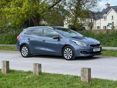 Używany Kia Ceed 2016 Niebieski Hatchback
